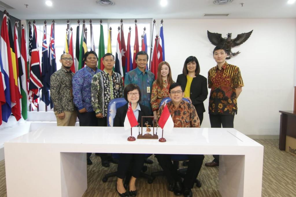 Semua anggota delegasi Indonesia berasal dari Direktorat Perpajakan Internasional dan dipimpin langsung oleh P. M. John L. Hutagaol selaku Direktur Perpajakan Internasional, dengan anggota Achmad Amin (Kepala Subdirektorat Pencegahan dan Penanganan Sengketa Perpajakan Internasional/PPSPI), Denny Christianto (Kasi PPSPI I), Edi Sihar Tambunan (Kasi PPSPI II), T.Qivi Hady Daholi (Transfer Pricing Analyst), dan August Andrian (Transfer Pricing Analyst).