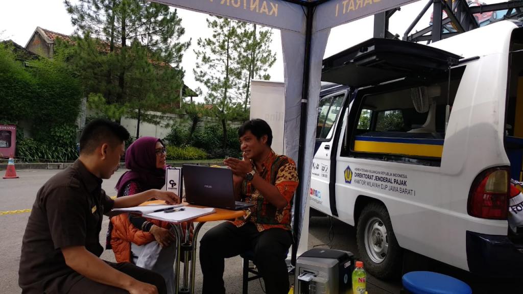 Total 31 orang Wajib Pajak memanfaatkan layanan Mobile Tax Unit di minggu pertama peluncurannya.