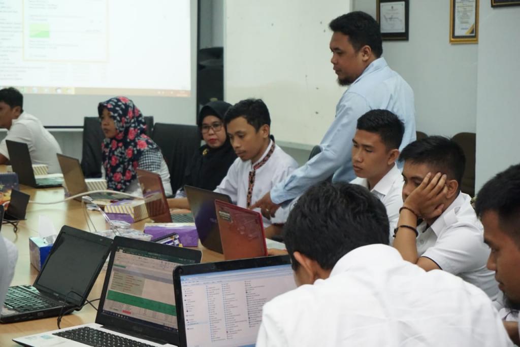 Suasana Bimbingan Teknis Perpajakan pada Bendahara OPD Kabupaten Mamuju