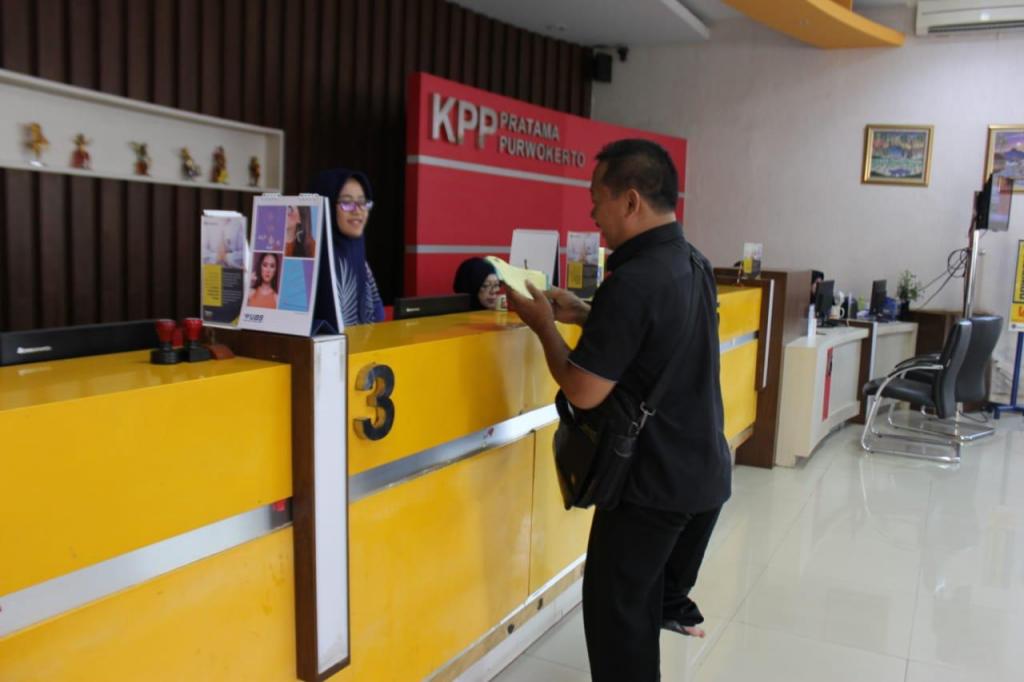 Gunawan Mendapatkan Antrean Khusus Sehingga Tidak Perlu Mengantri