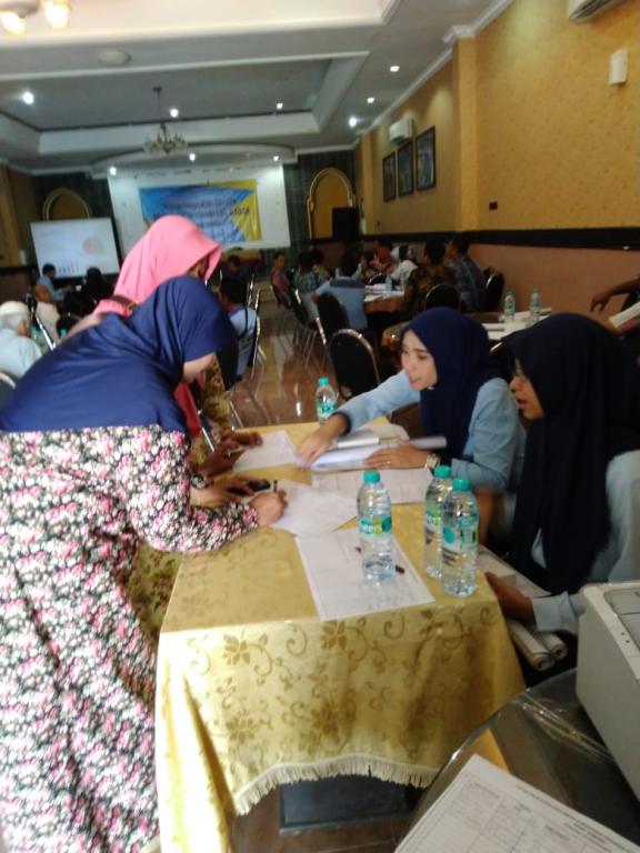 Salah satu peserta saat melakukan registrasi