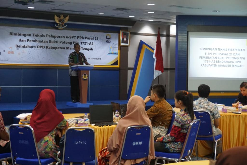 Suasana Bimtek e-SPT dan Bukti Potong Bagi Bendahara Oleh KPP Pratama Mamuju