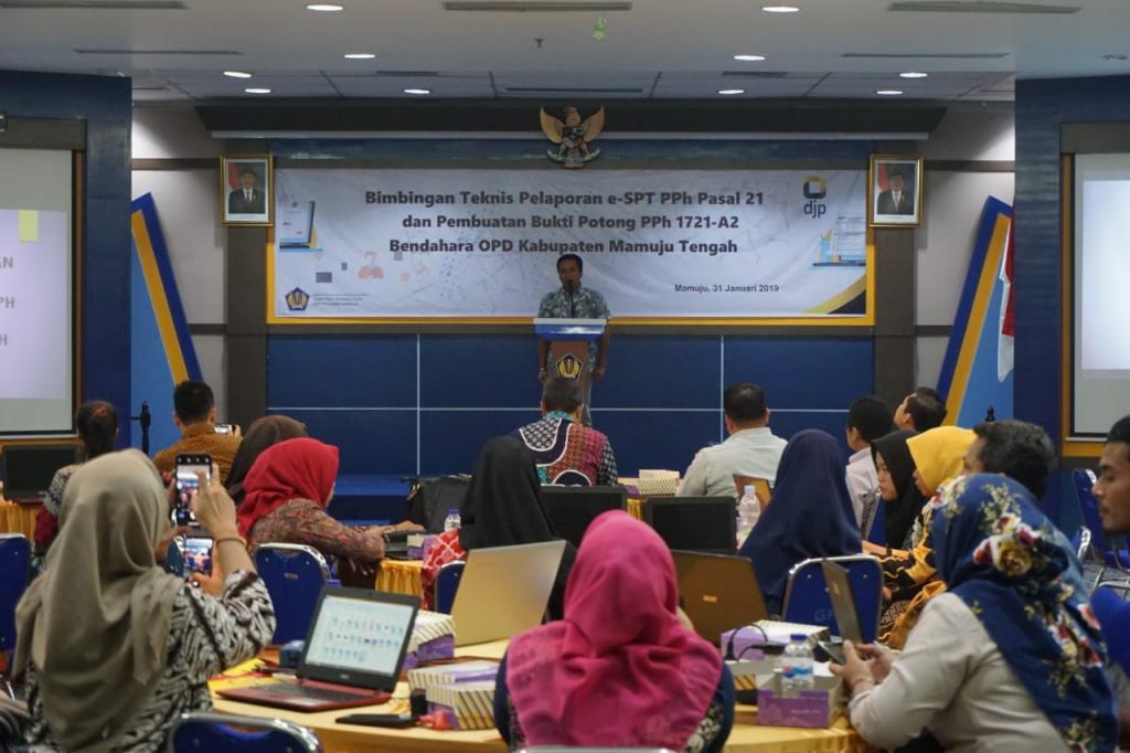 Suasana Bimtek e-SPT dan Bukti Potong Bagi Bendahara Oleh KPP Pratama Mamuju
