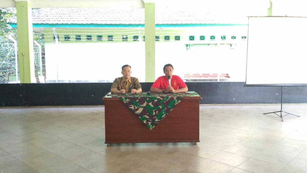 Kepala KPP Pratama Sukoharjo Muslim Gunanta berikan sambutan pengisian e-filing di Markas Group-2 Kopassus