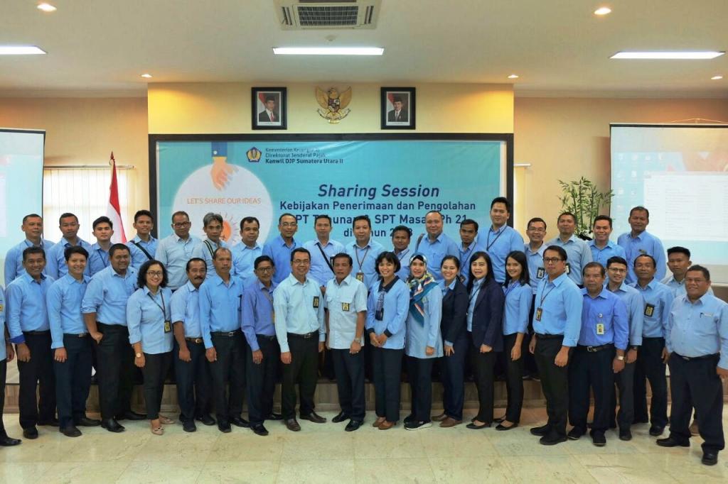 Foto Bersama dalam Kehangatan