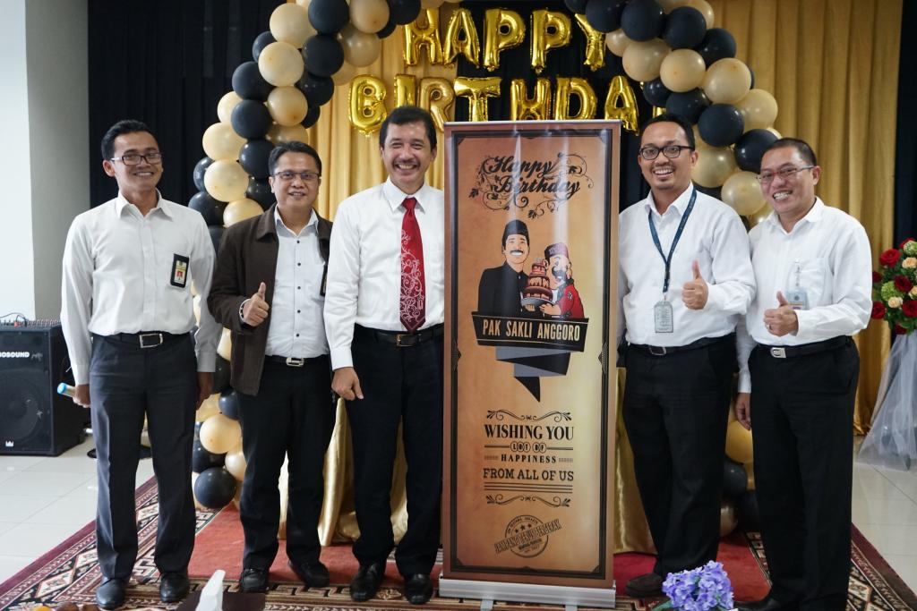 Pemberian hadiah dari KPP Pratama Jakarta Mampang Prapatan