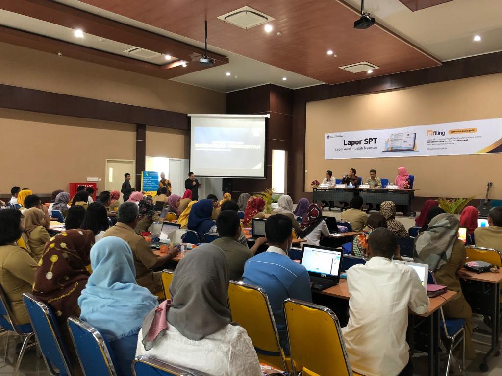 Pembukaan sosialisasi oleh Kepala KPP Pratama Kayu Agung