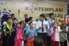 Kepala KPP Madya Semarang, Nyono Laksito tampak membaur bersama siswa-siswi SLB Negeri Semarang